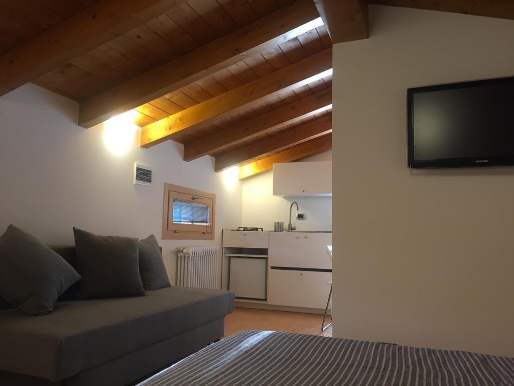 B&B Nido Sui Laghi San Donnino della Nizzola Экстерьер фото